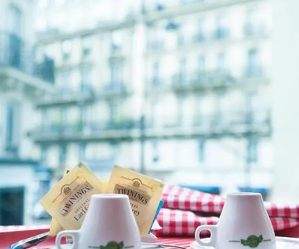 Bed and breakfast Club246 Paris Saint Martin